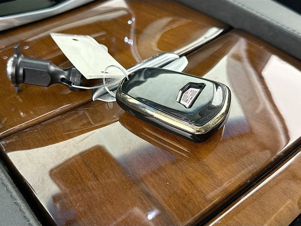 Used 2019 Cadillac Escalade ESV Luxury image 17