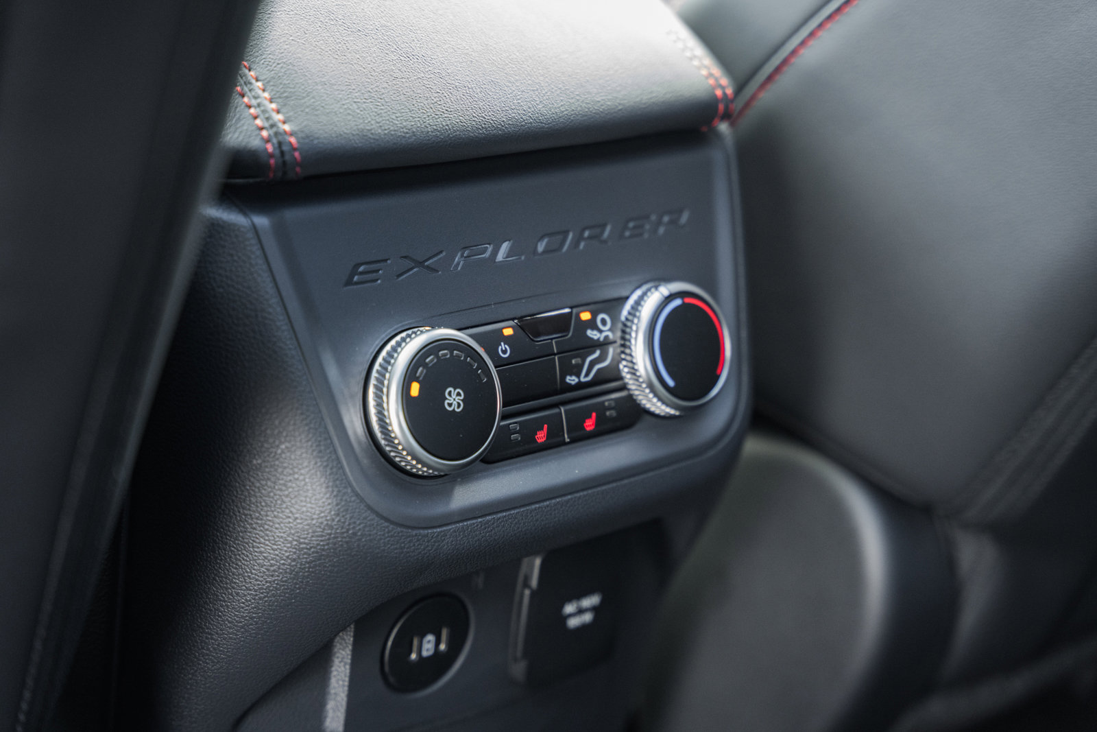 New 2026 Ford Explorer ST-Line w/ ST-Line Street Pack image 39