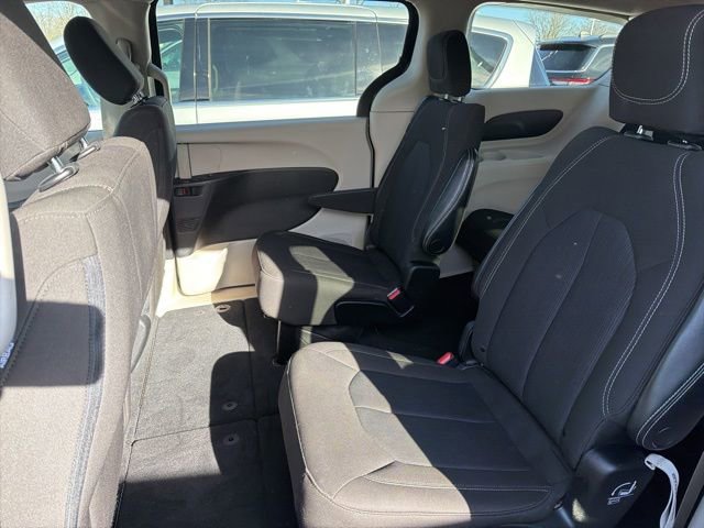 Used 2023 Chrysler Voyager LX FWD image 19