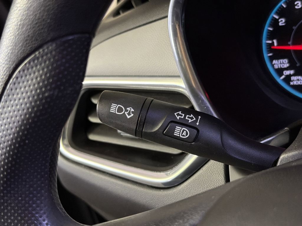 Used 2020 Chevrolet Equinox LS image 16