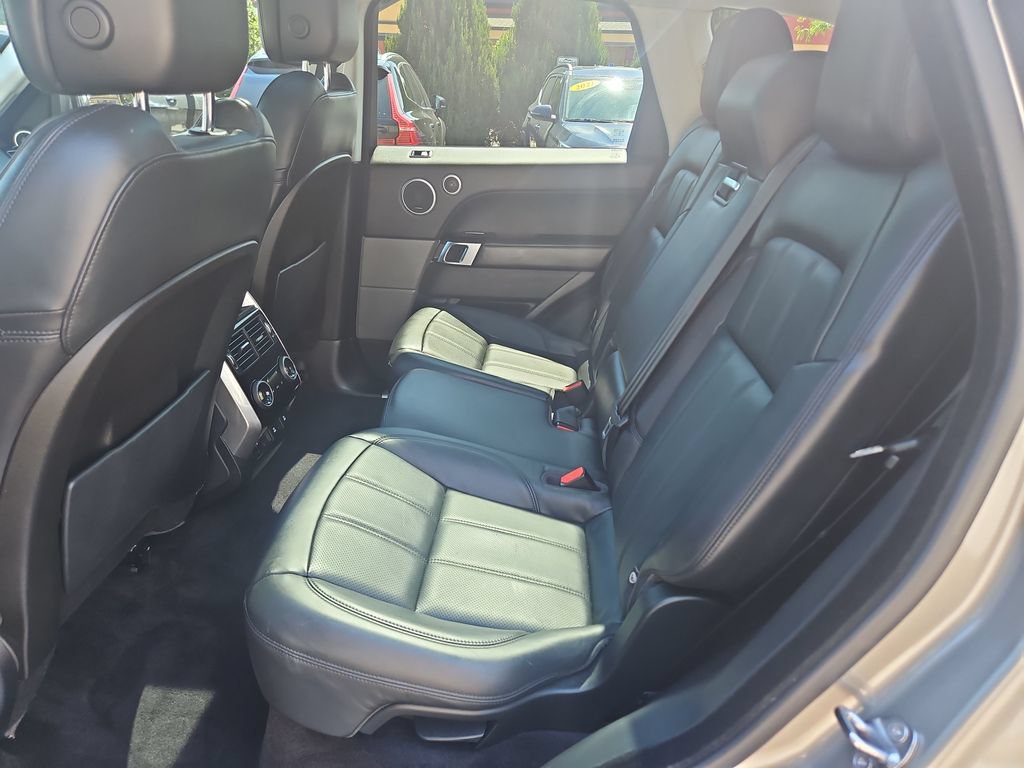 Used 2018 Land Rover Range Rover Sport HSE AWD/4WD image 25