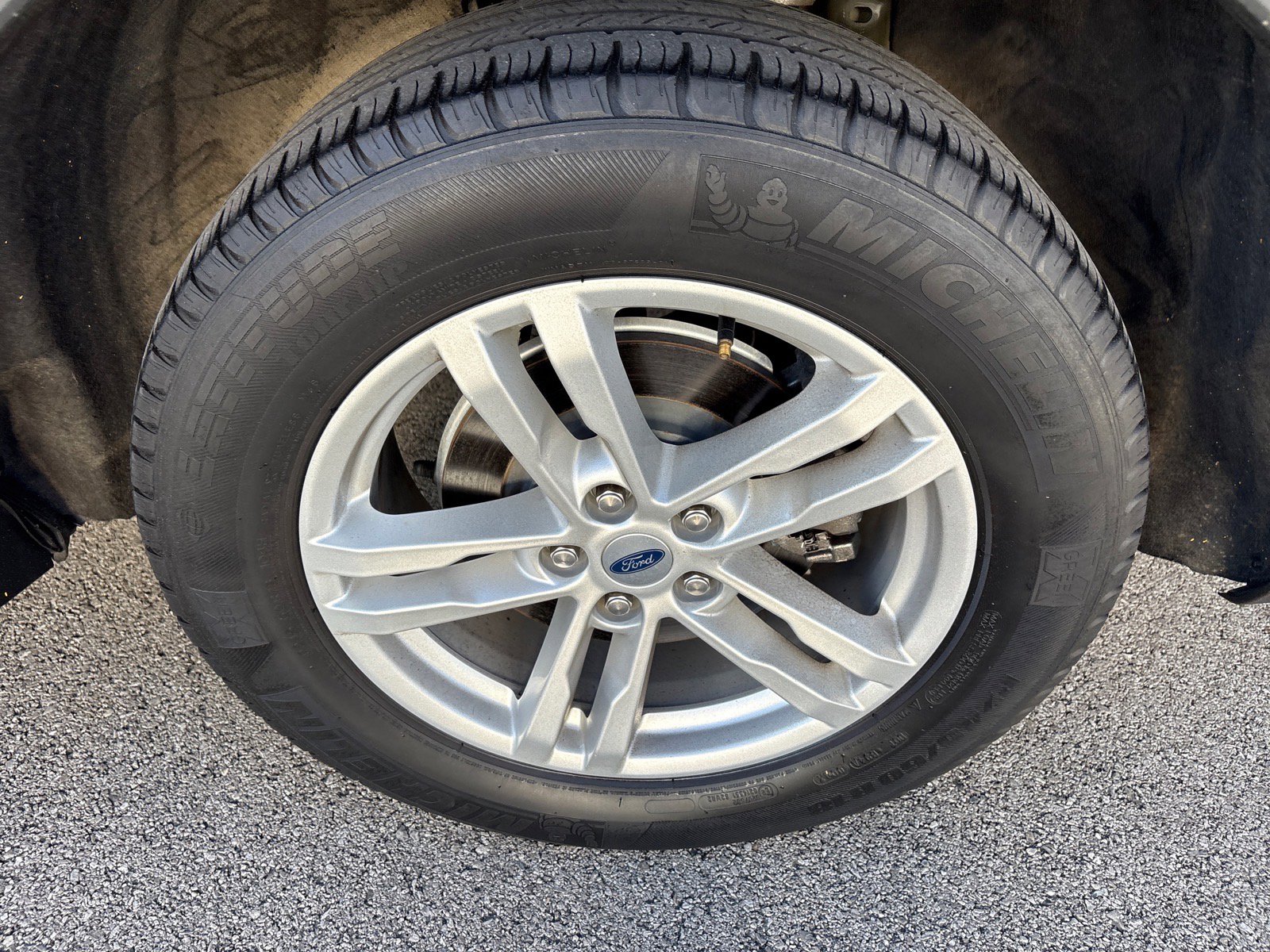 Used 2022 Ford Explorer XLT w/ Equipment Group 202A image 12