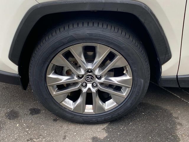 Used 2019 Toyota RAV4 Limited w/ Advanced Technology Package image 8