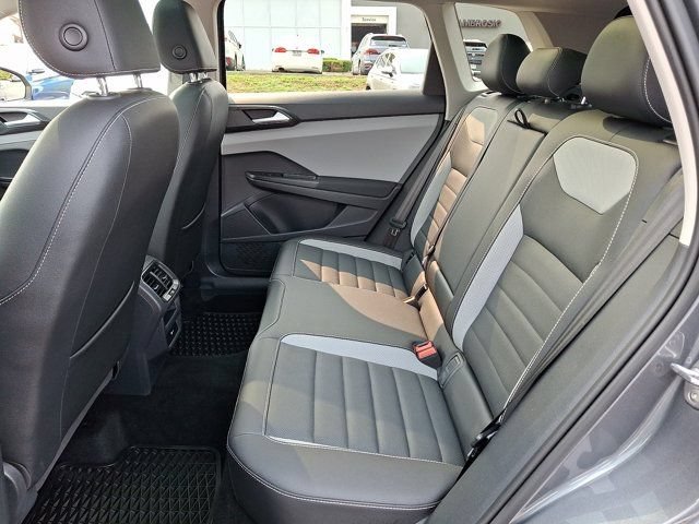 Certified 2022 Volkswagen Taos SEL AWD/4WD image 13
