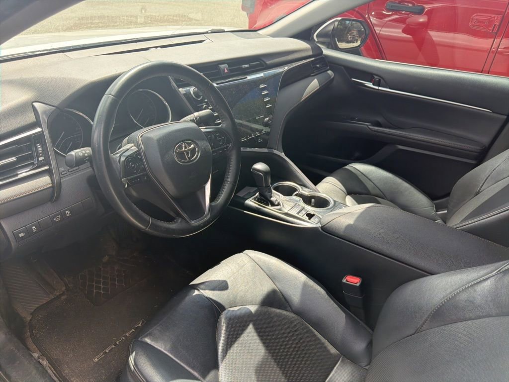 Used 2020 Toyota Camry XLE FWD image 4