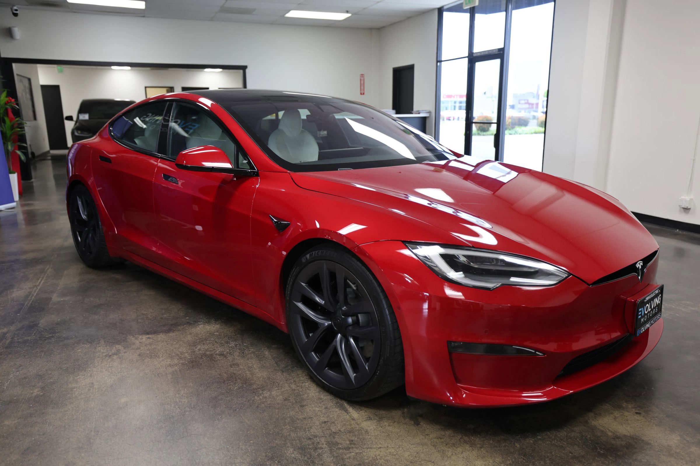 Used 2022 Tesla Model S Standard Range AWD/4WD image 6