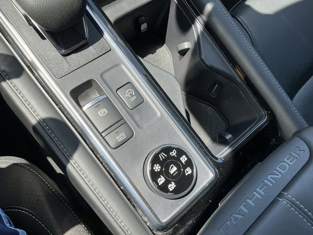Used 2024 Nissan Pathfinder SL AWD/4WD image 21