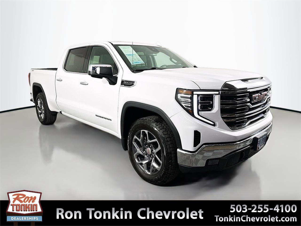 Used 2022 GMC Sierra 1500 SLT image 1