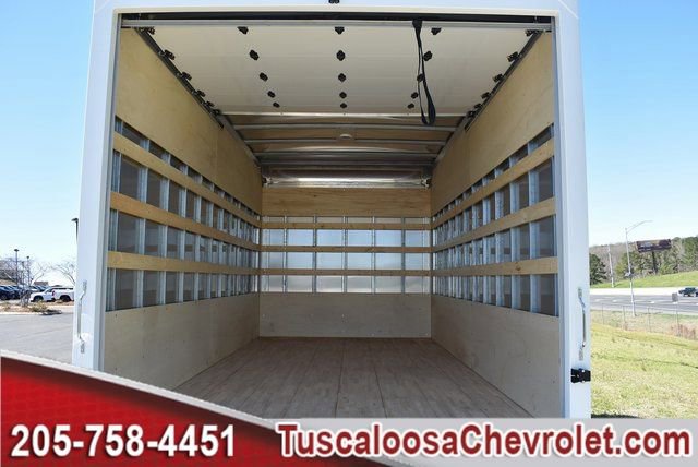 New 2025 Chevrolet Low Cab Forward image 8