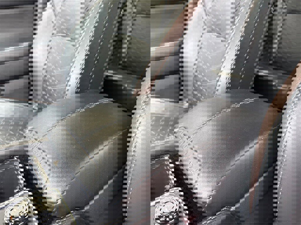 Used 2023 Nissan Pathfinder Platinum w/ Lighting Package (N92) image 26