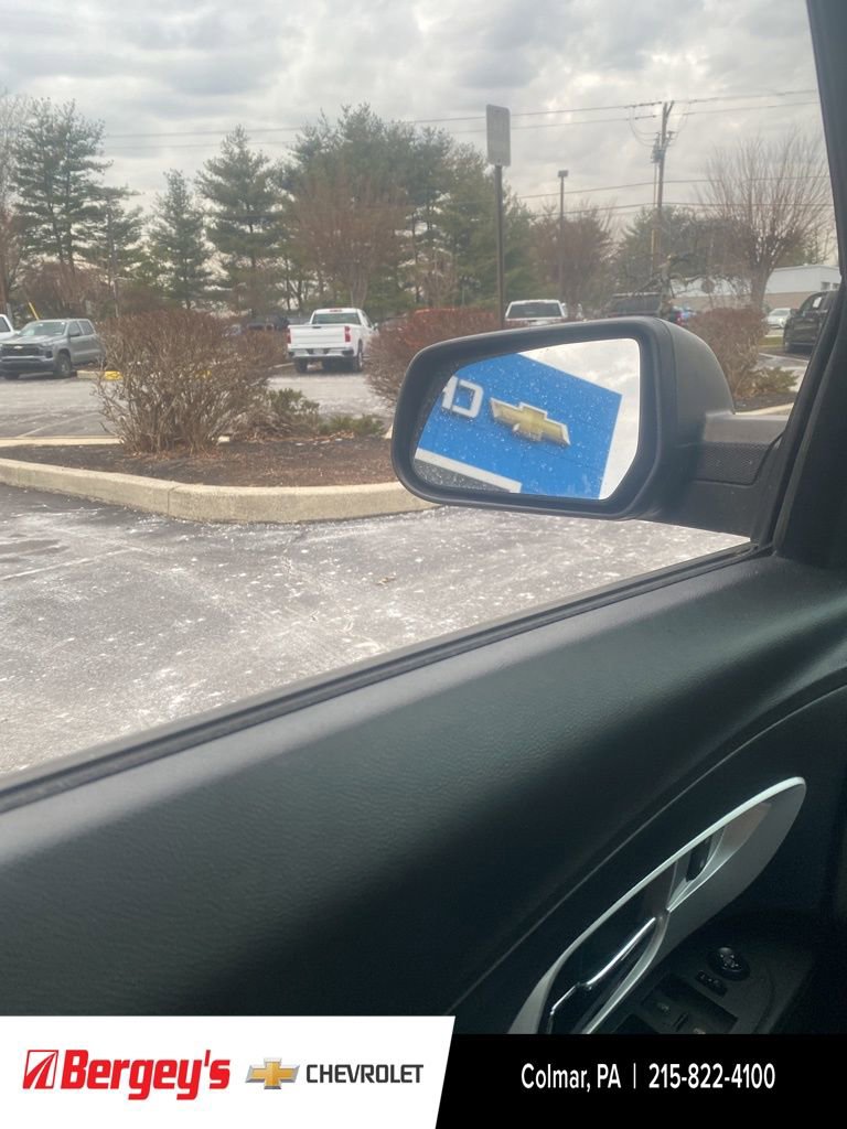 Used 2017 Chevrolet Equinox LS image 34