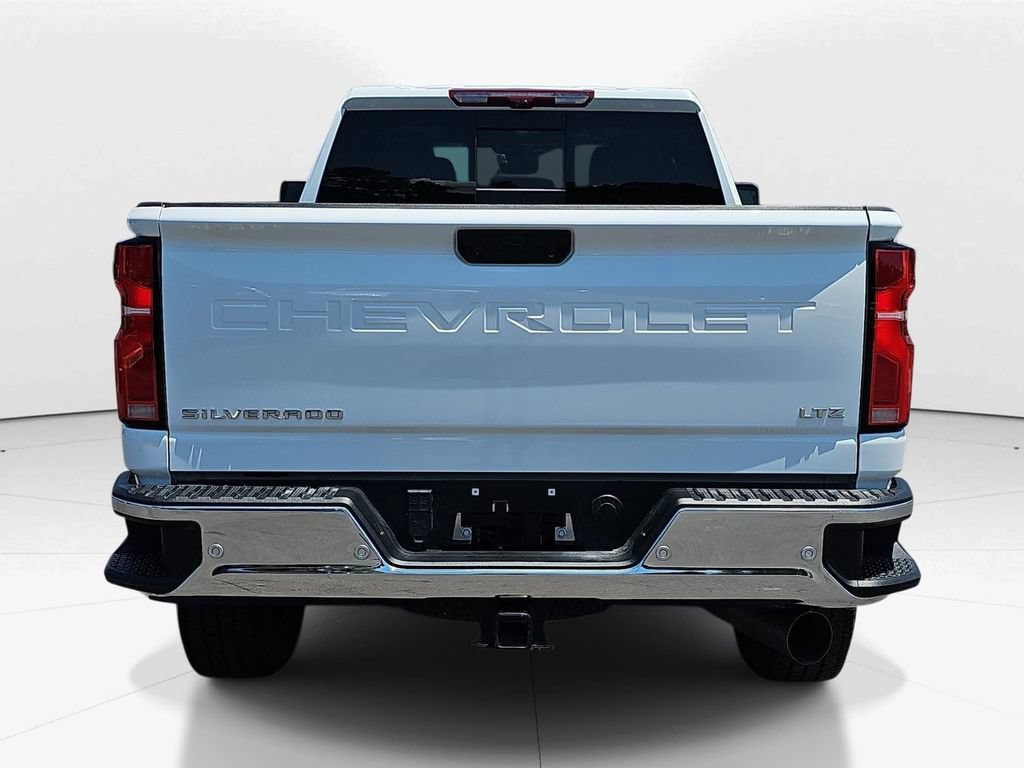Used 2025 Chevrolet Silverado 2500 LTZ w/ LTZ Premium Package AWD/4WD image 7
