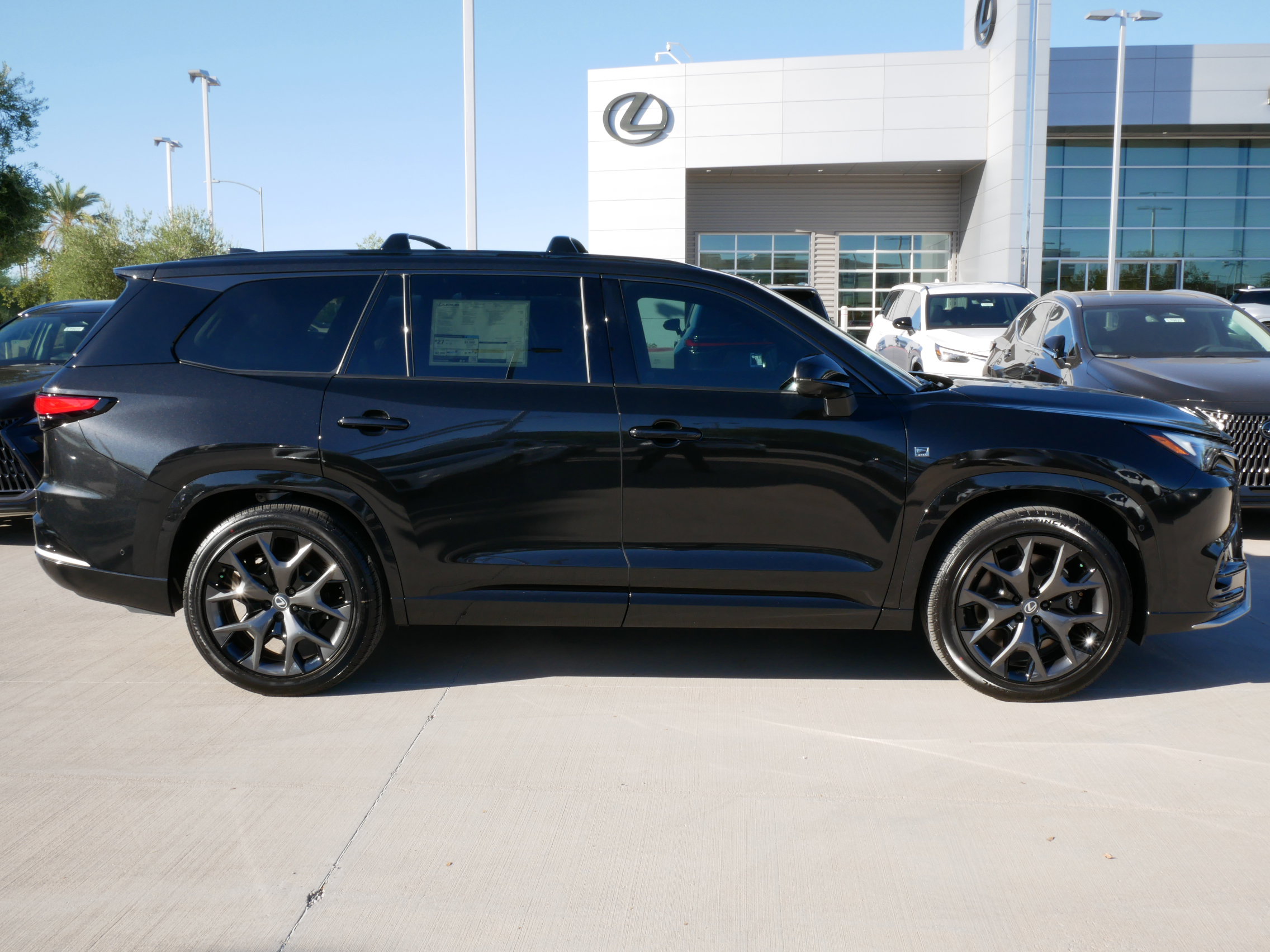 New 2026 Lexus TX 500h AWD image 9