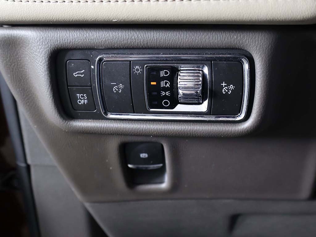 Used 2022 Lincoln Nautilus Reserve w/ Luxury Package image 40