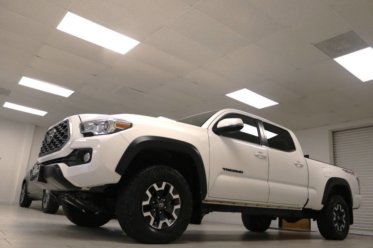 Used 2022 Toyota Tacoma TRD Off-Road image 10