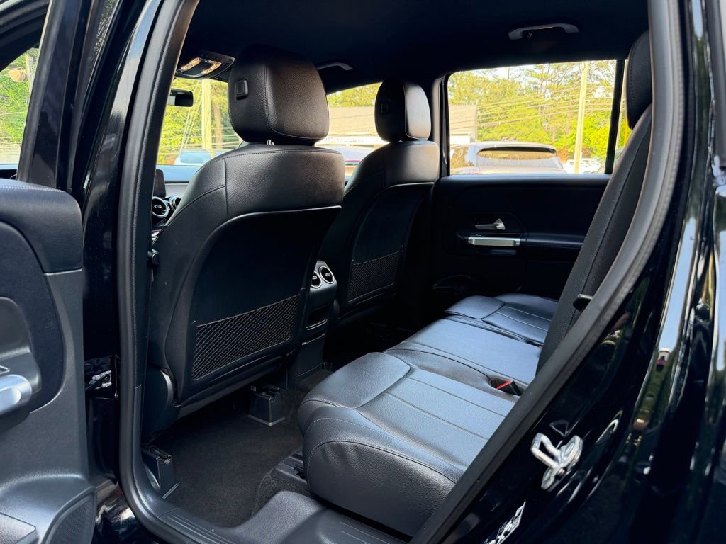 Used 2023 Mercedes-Benz GLB 250 w/ Premium Package image 30