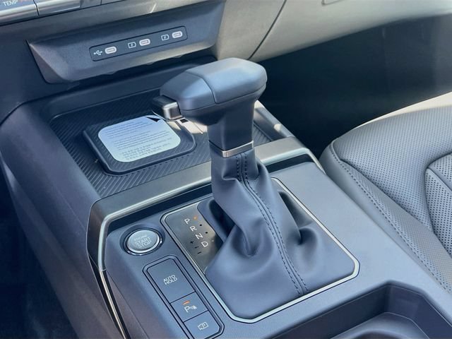 New 2027 Kia Seltos X-Line S w/ X-Line S Premium Package AWD/4WD image 16