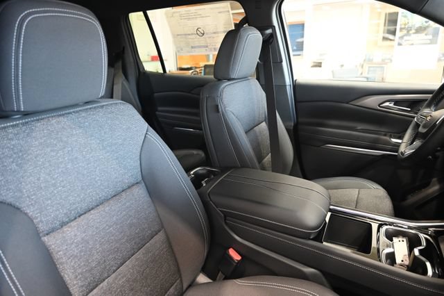 New 2026 Chevrolet Traverse LT w/ Driver Confidence Package FWD image 8