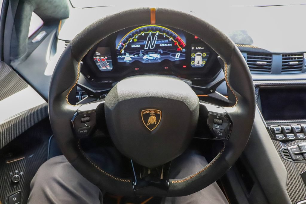 Used 2019 Lamborghini Aventador SVJ AWD/4WD image 57