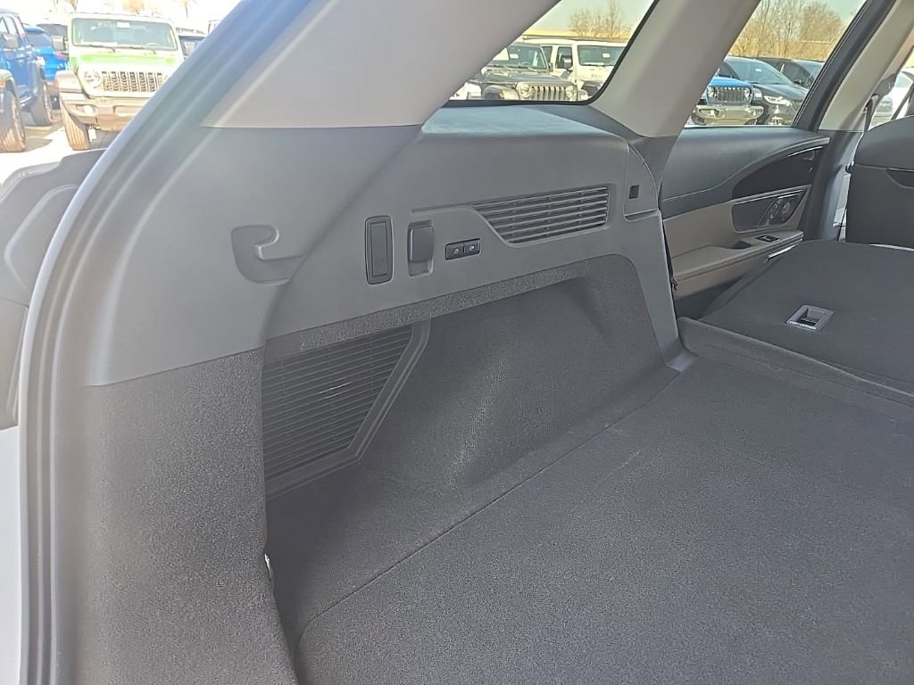 Used 2025 Lincoln Nautilus Reserve image 99