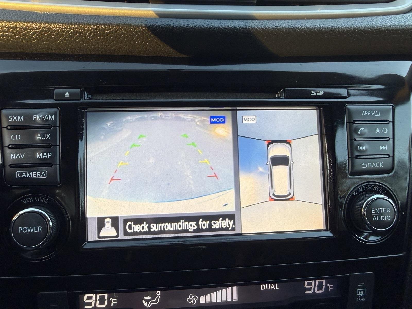 Used 2016 Nissan Rogue SV w/ SV Premium Package image 38