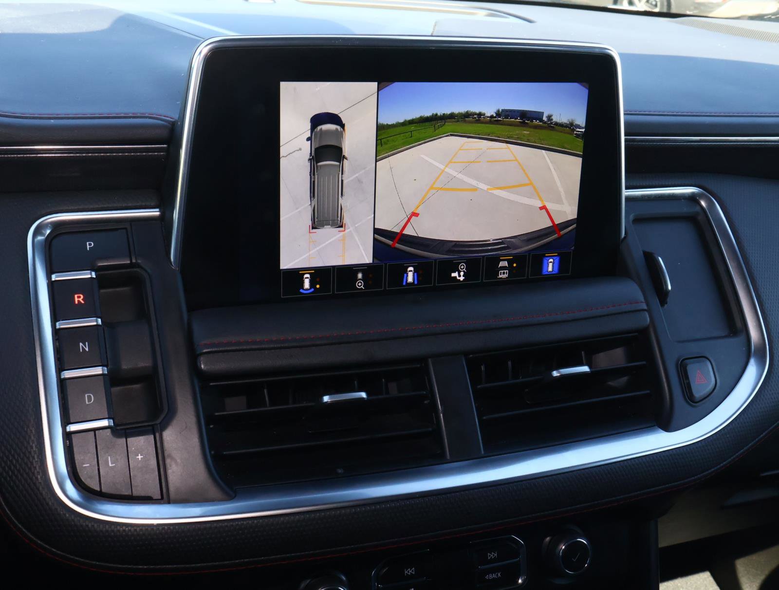 Used 2023 Chevrolet Suburban RST w/ Luxury Package image 34
