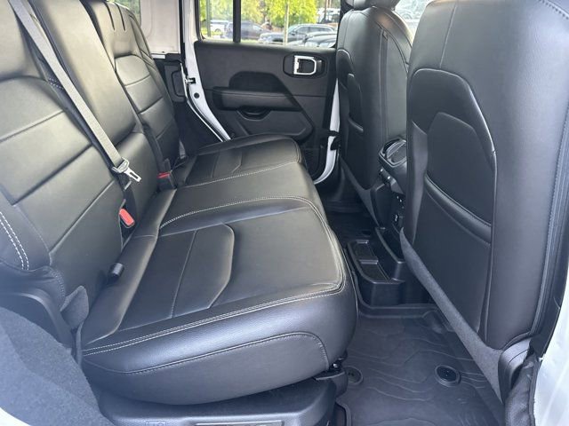 Used 2023 Jeep Wrangler Unlimited Sahara w/ Cold Weather Group image 17