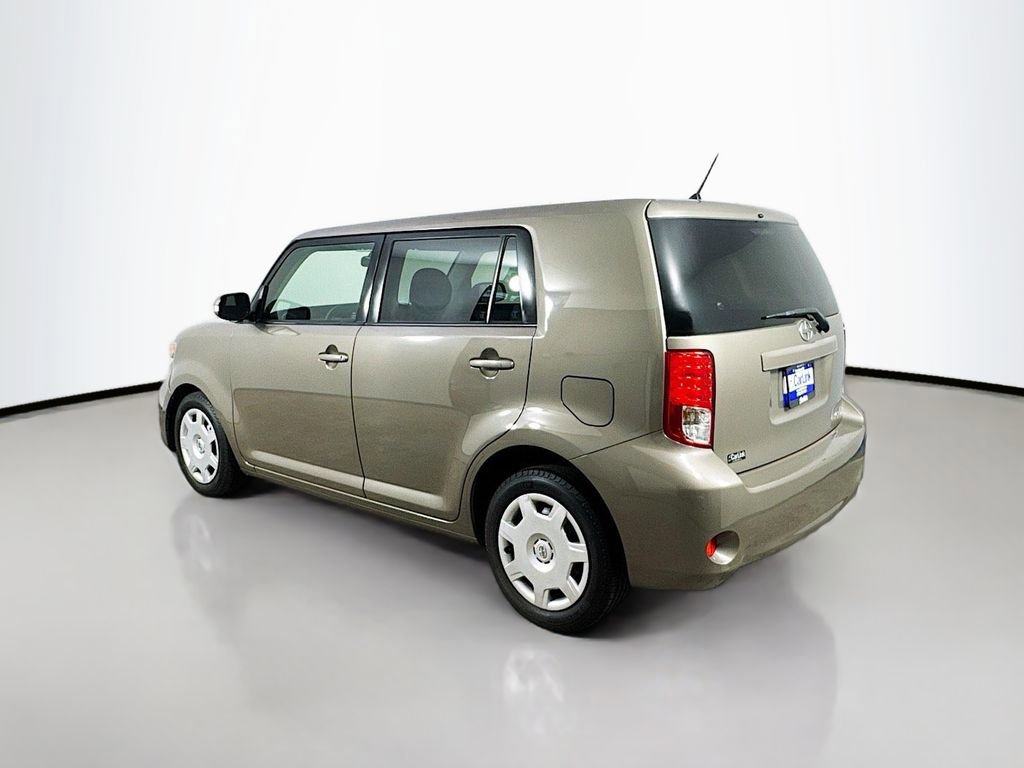 Used 2012 Scion xB FWD image 5