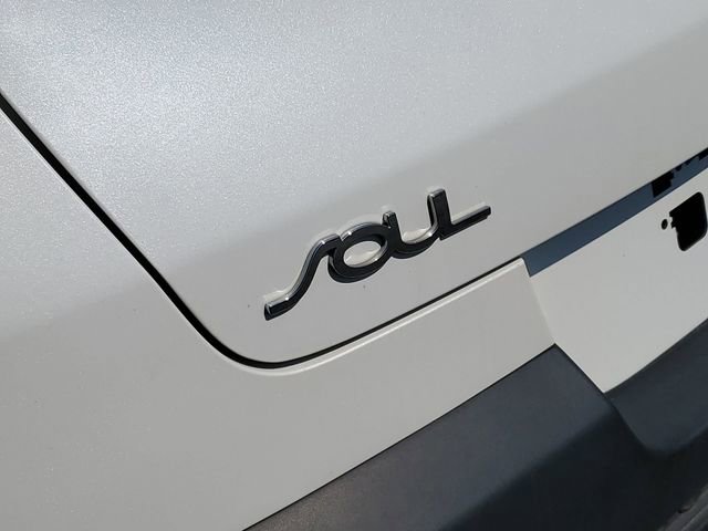 Used 2020 Kia Soul S FWD image 27