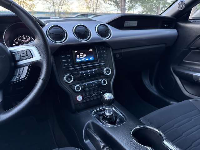 Used 2016 Ford Mustang GT RWD image 22