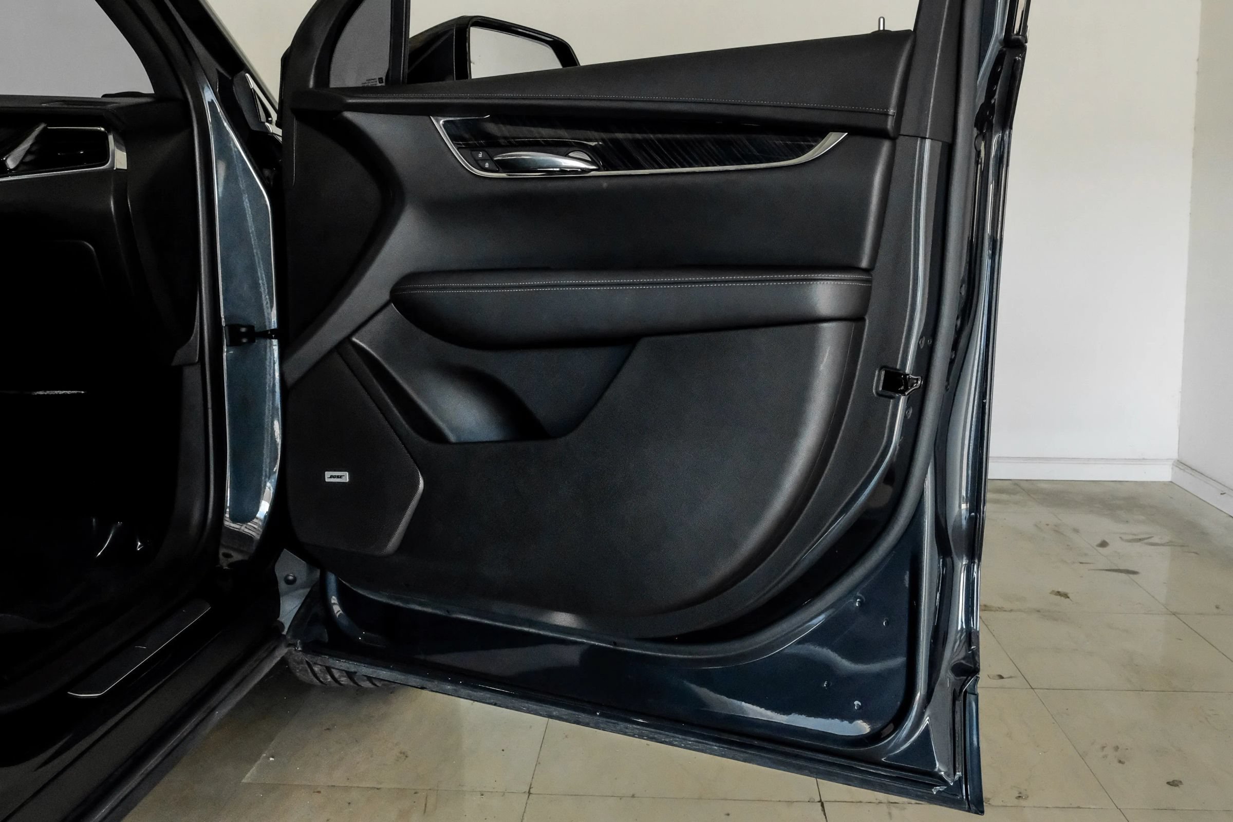 Used 2022 Cadillac XT6 Premium Luxury w/ Technology Package FWD image 37