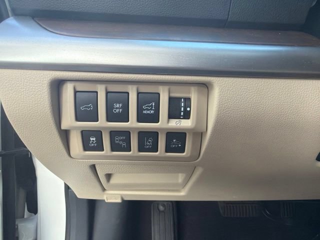 Used 2017 Subaru Outback 2.5i Limited AWD/4WD image 27