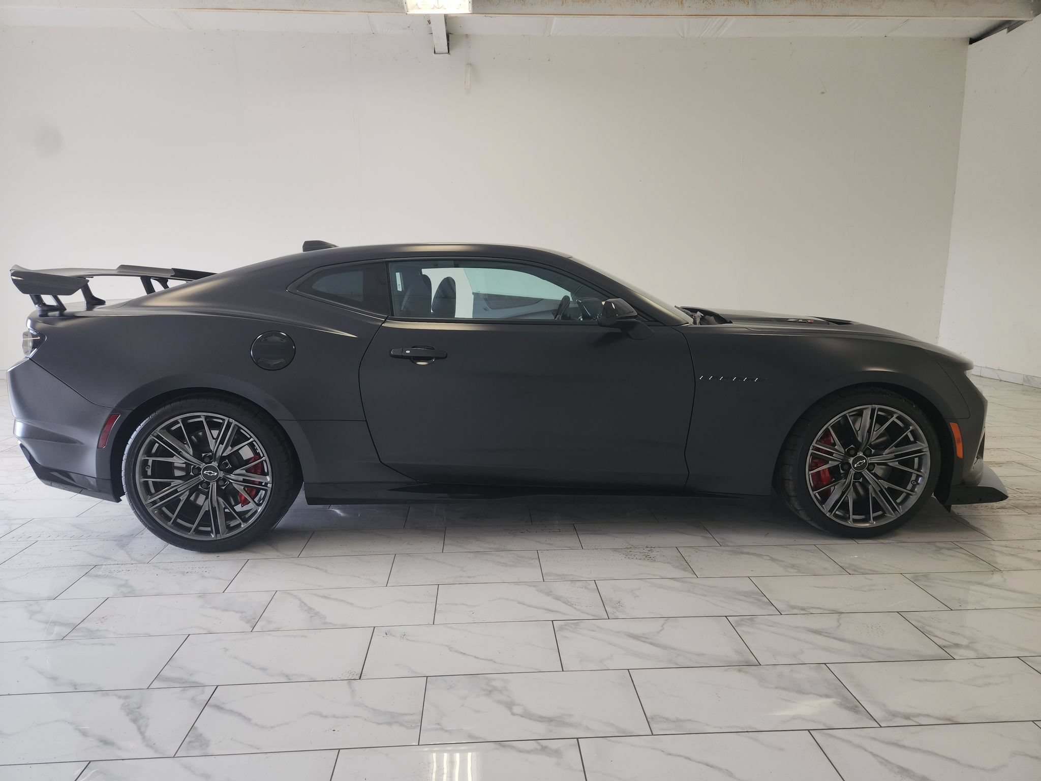 Used 2024 Chevrolet Camaro ZL1 RWD image 4