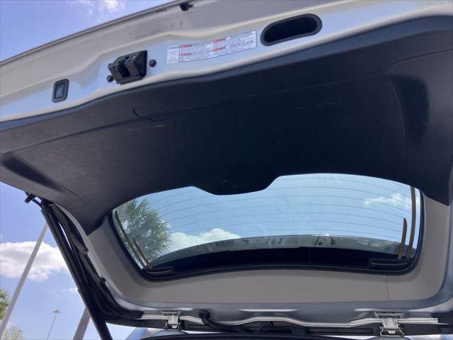 Certified 2019 Toyota Highlander XLE image 28