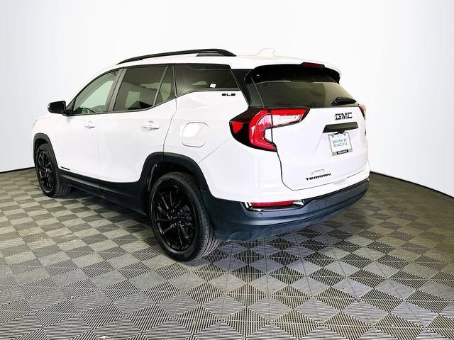 Used 2023 GMC Terrain SLE w/ Driver Convenience Package image 6