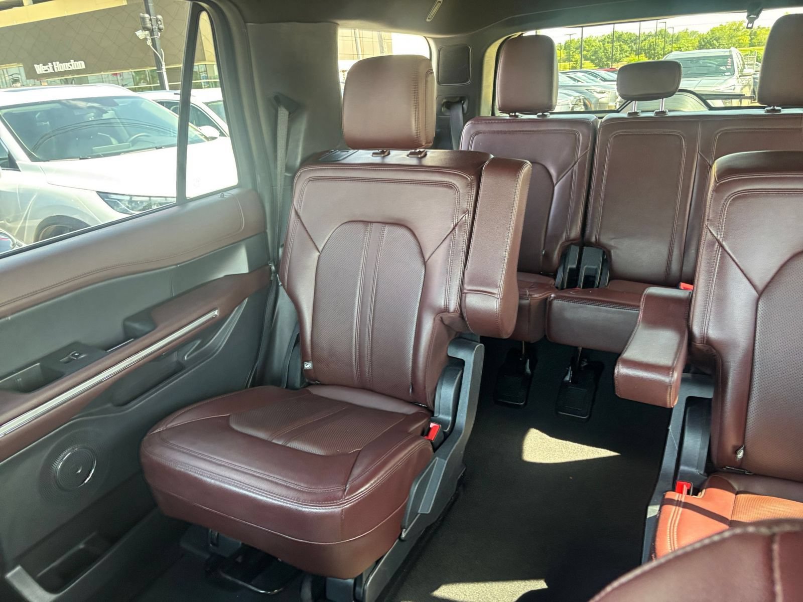 Used 2024 Ford Expedition Limited AWD/4WD image 44