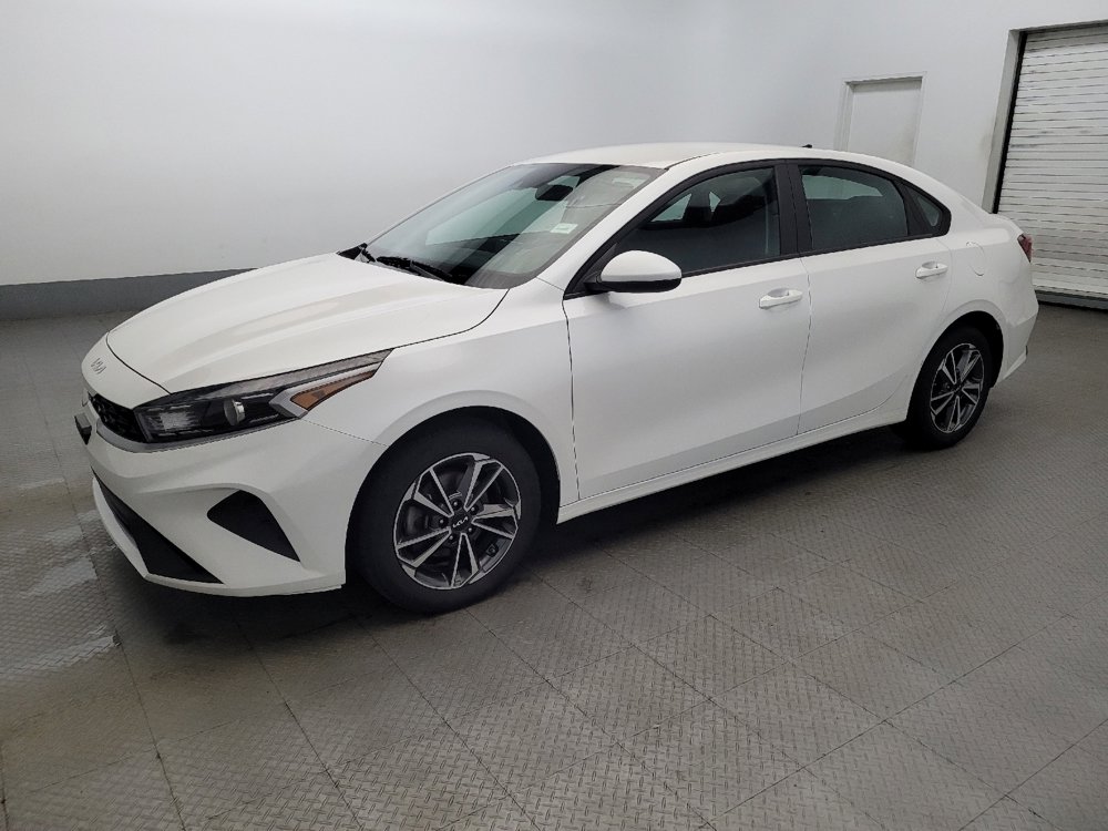 Used 2023 Kia Forte LXS image 2