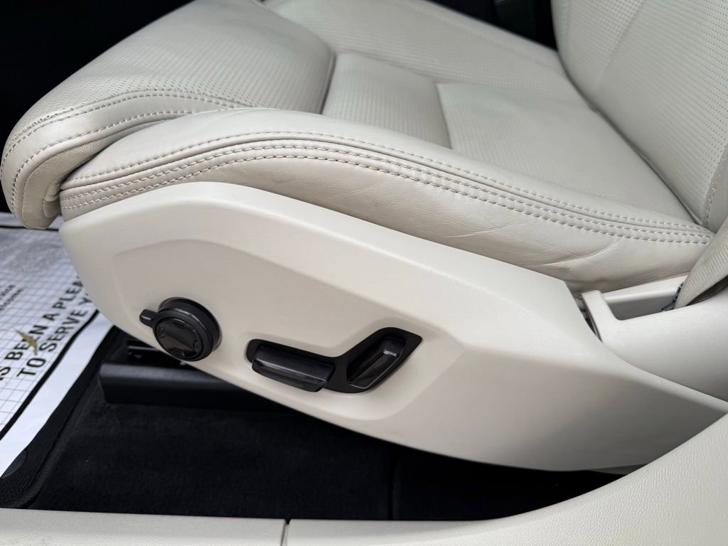 Used 2021 Volvo XC60 T5 Inscription w/ Advanced Package image 14