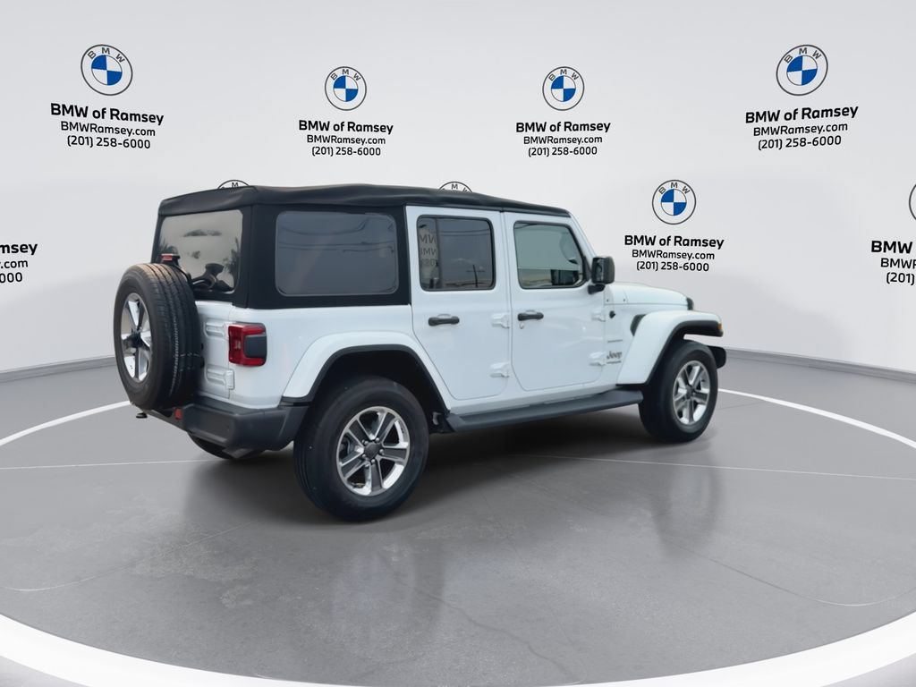 Used 2018 Jeep Wrangler Unlimited Sahara AWD/4WD image 8
