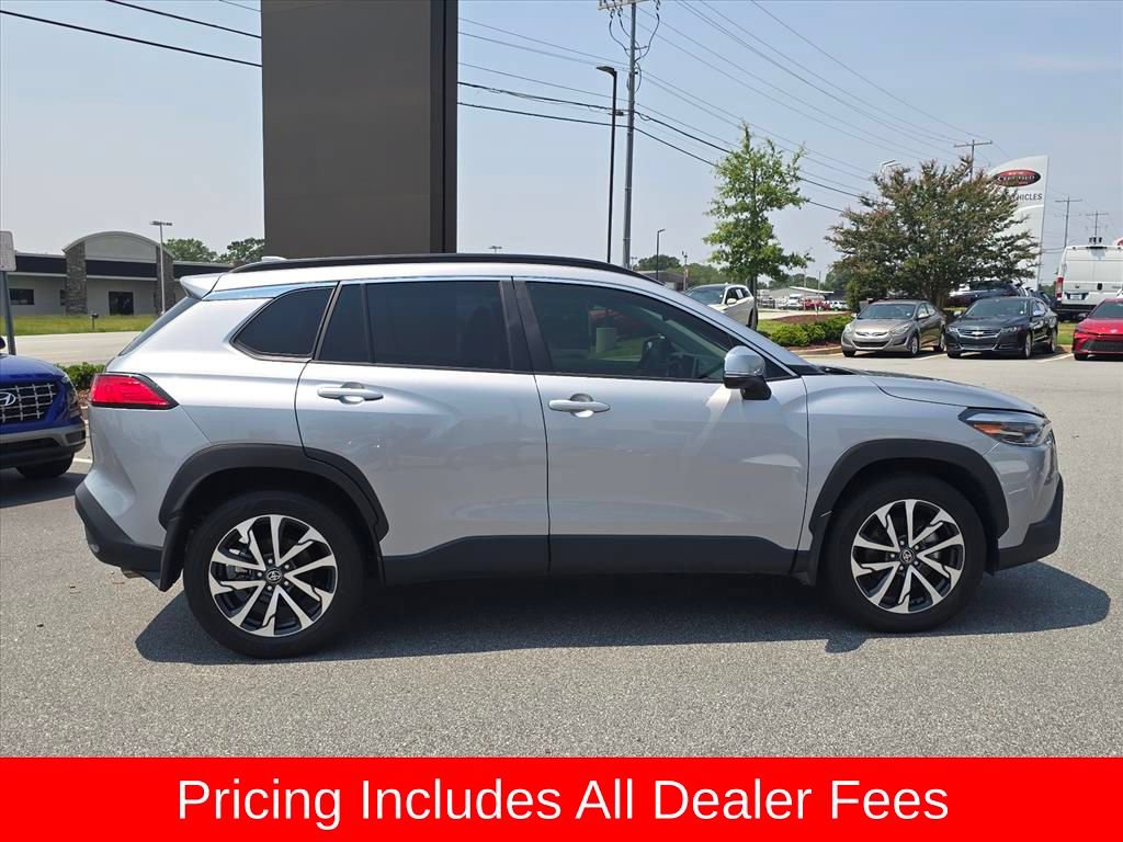 Used 2024 Toyota Corolla Cross XLE w/ Convenience Package AWD/4WD image 2