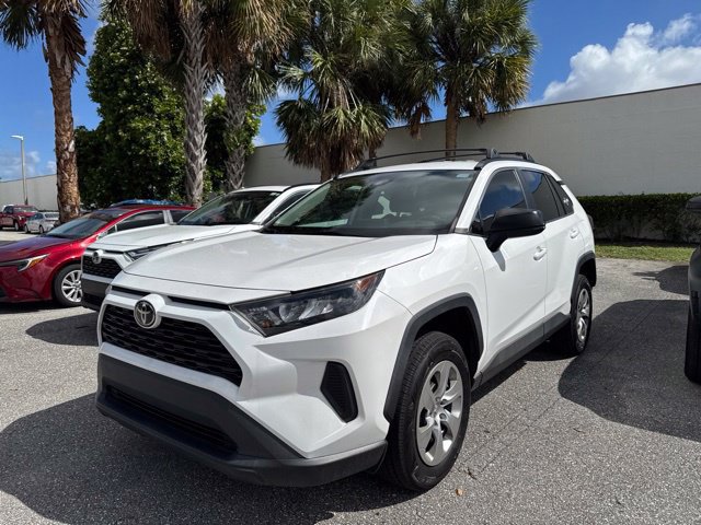 Certified 2020 Toyota RAV4 LE FWD image 4