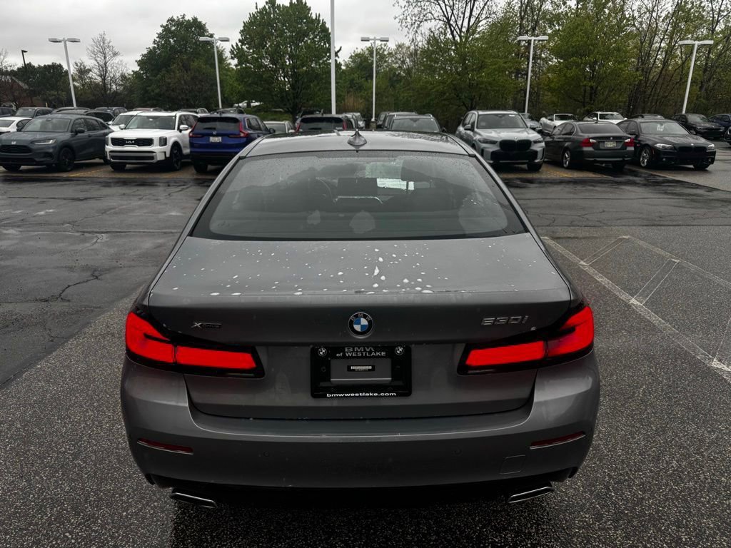 Certified 2023 BMW 530i xDrive w/ Convenience Package AWD/4WD image 4