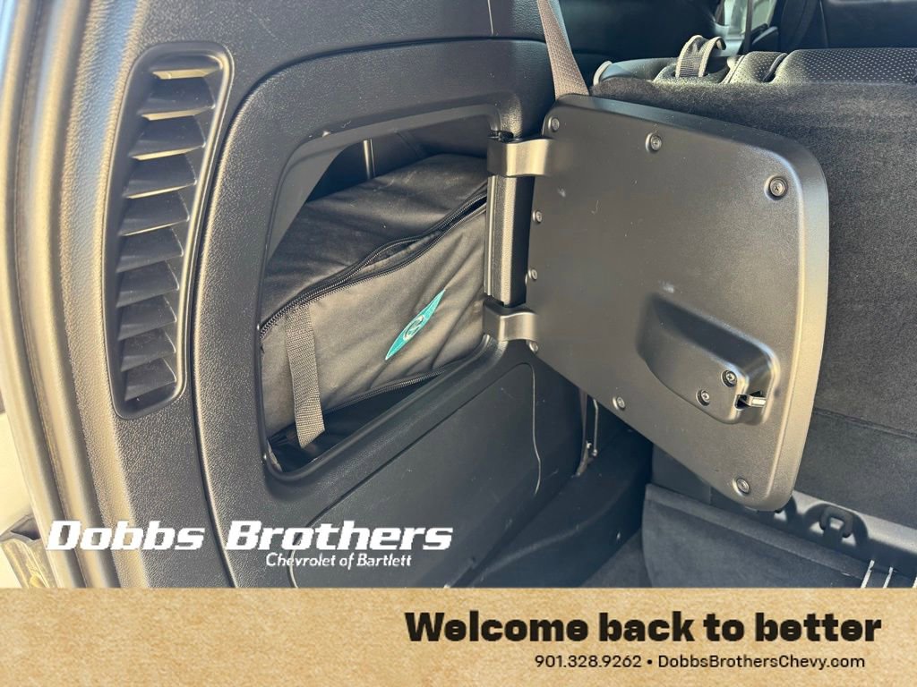 Used 2022 Chrysler Pacifica Limited w/ Uconnect Theater Family Group FWD image 41