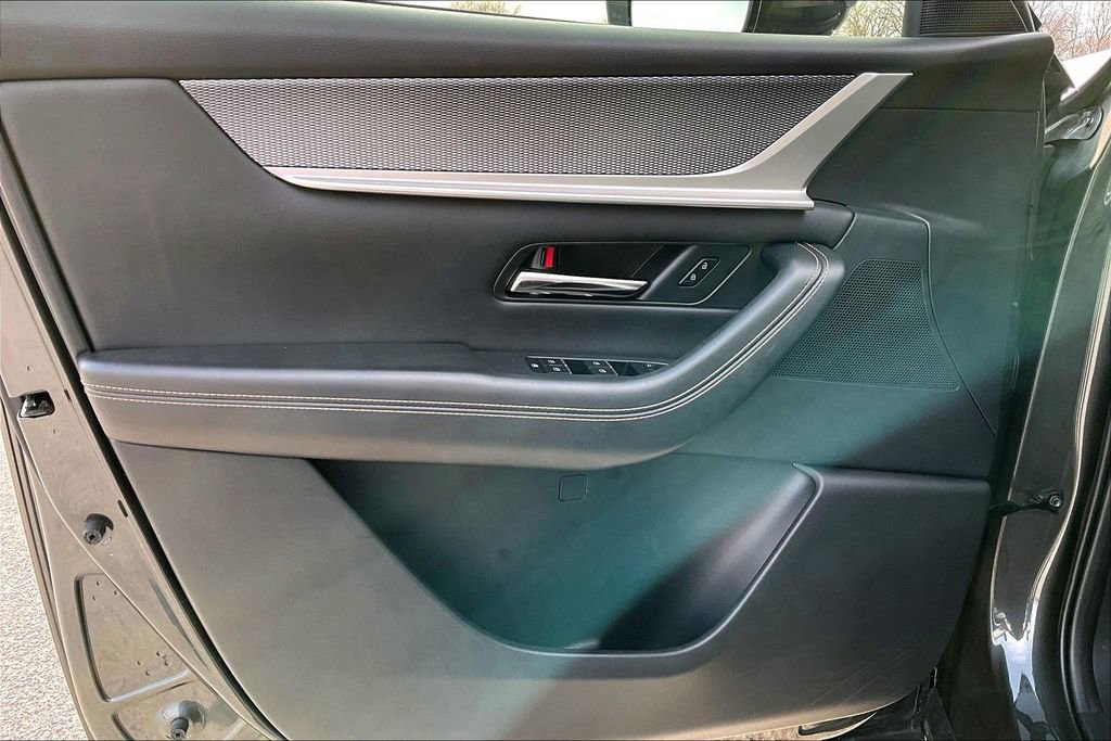 Used 2024 MAZDA CX-90 3.3 Turbo w/ Preferred Plus image 19