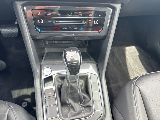 Certified 2023 Volkswagen Tiguan SE w/ Panoramic Sunroof Package FWD image 18