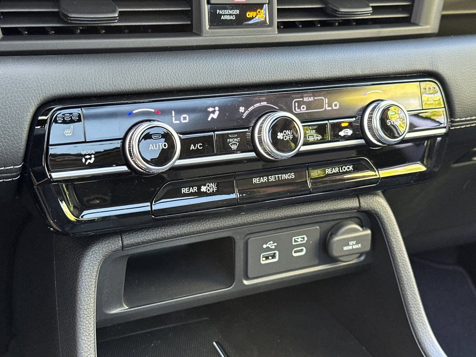 New 2025 Honda Pilot Touring image 25