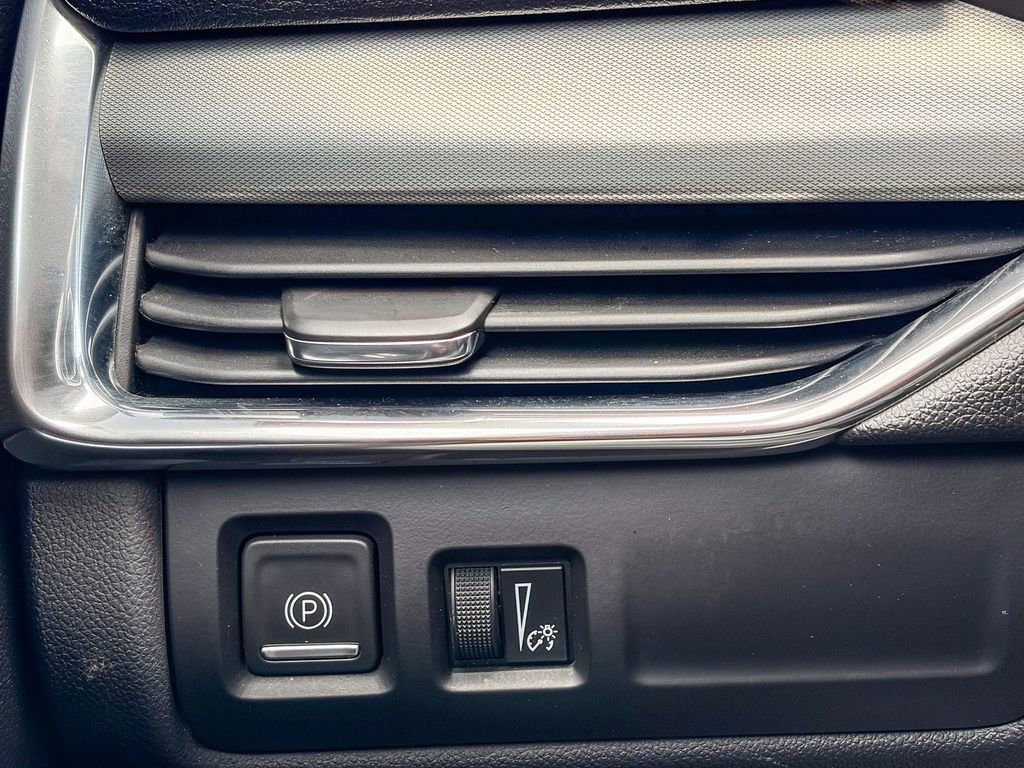 Used 2020 Cadillac XT4 Premium Luxury FWD image 48