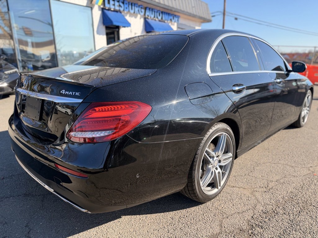 Used 2017 Mercedes-Benz E 300 4MATIC image 4