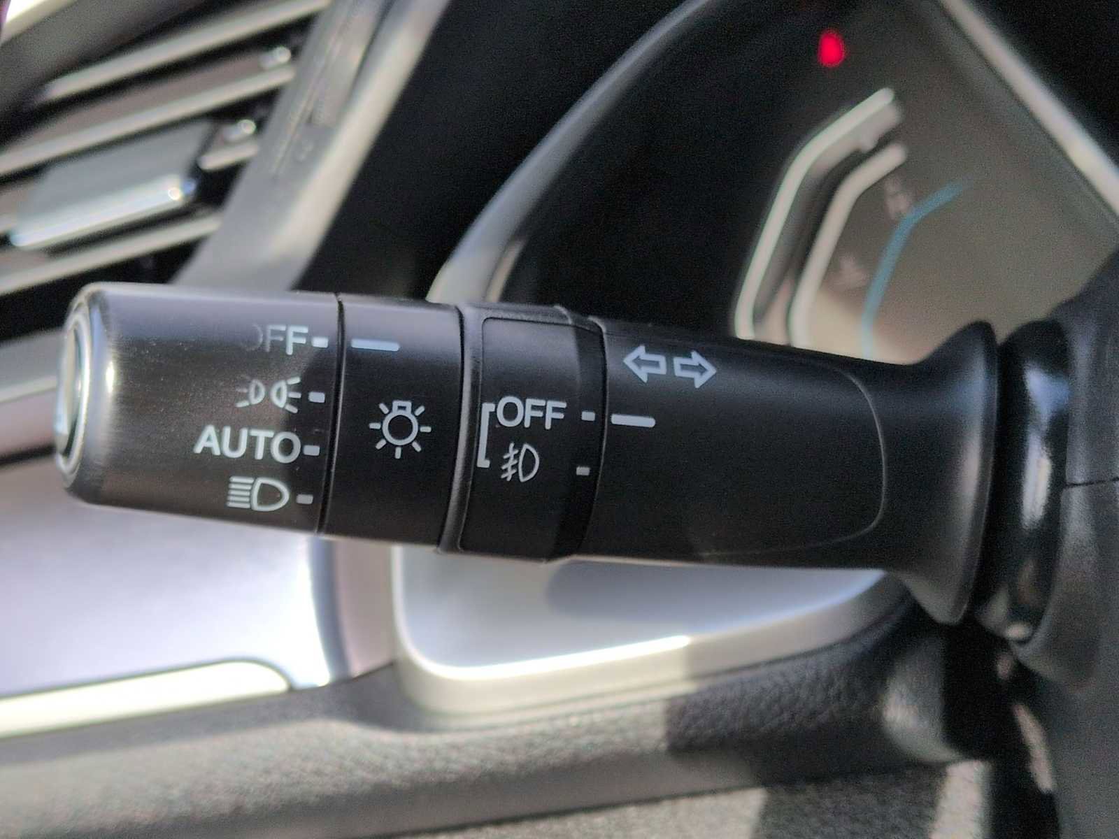 Used 2017 Honda Civic Touring image 29