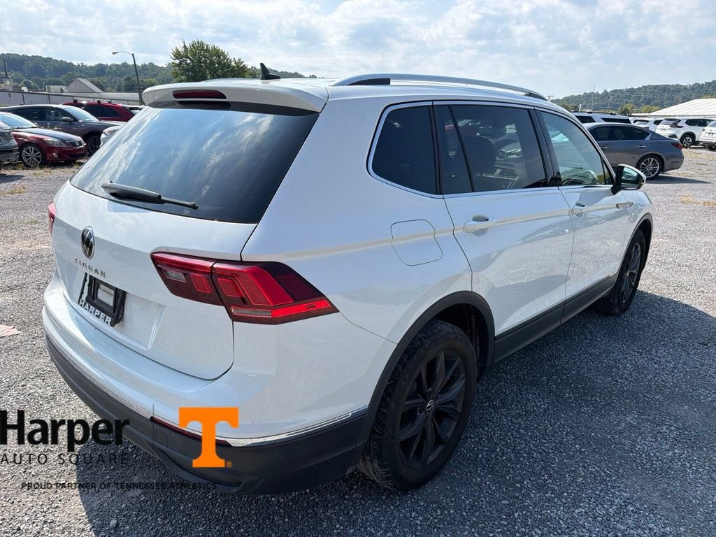 Used 2022 Volkswagen Tiguan SE FWD image 5